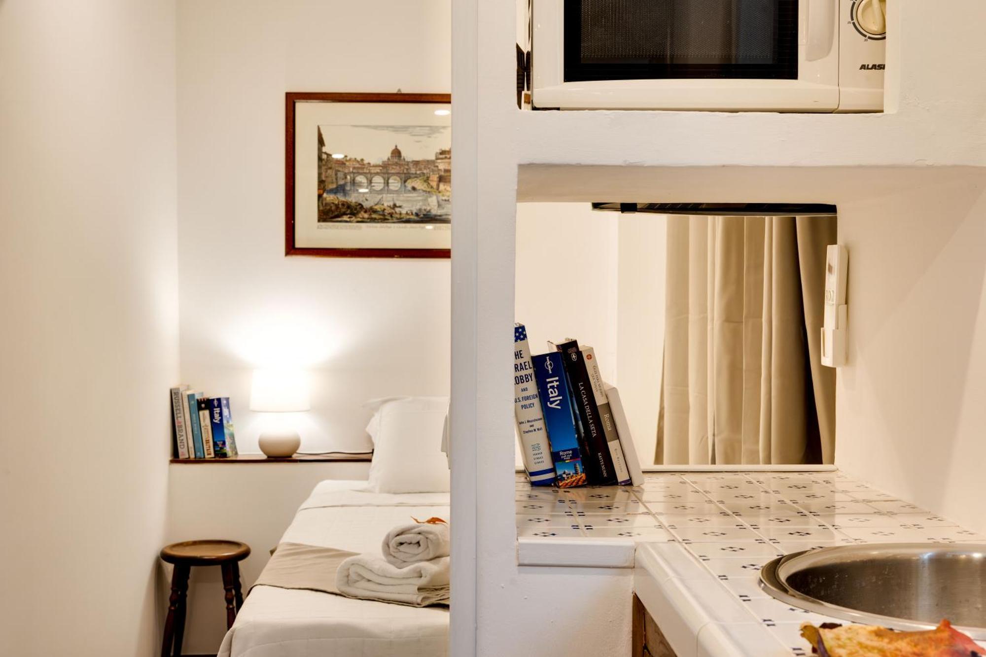 Clavdia Mini Flat Rome Exterior photo