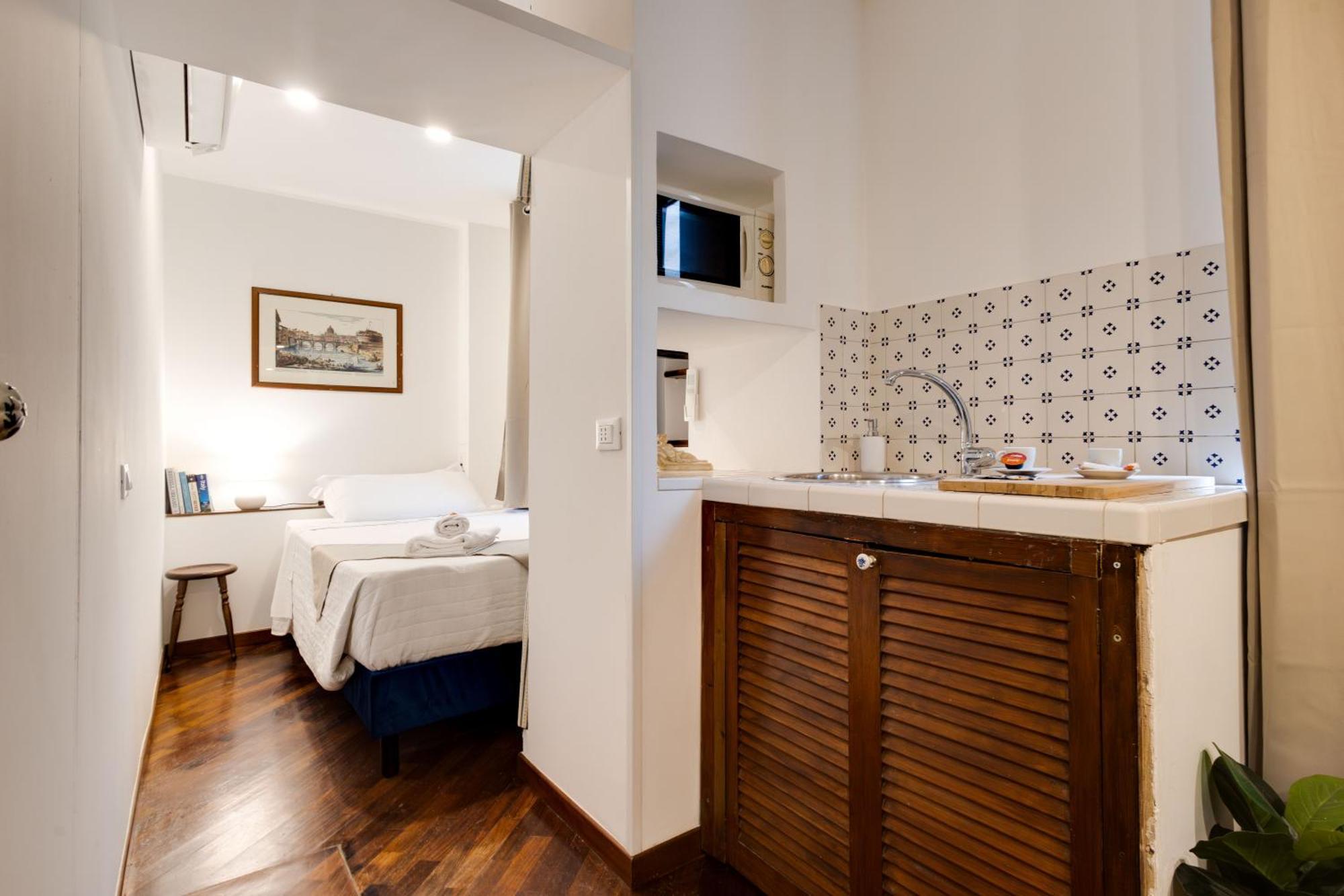 Clavdia Mini Flat Rome Exterior photo